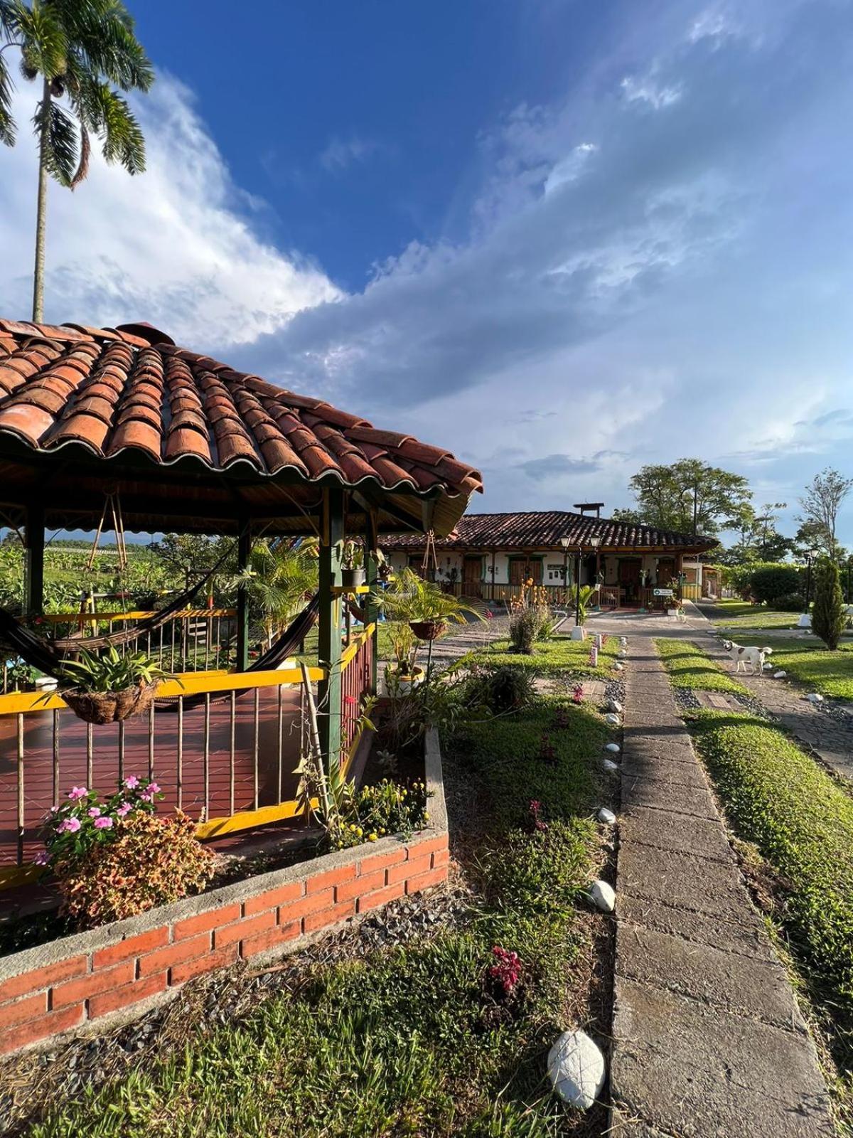 Hotel Casa Lemar Quimbaya Exteriér fotografie
